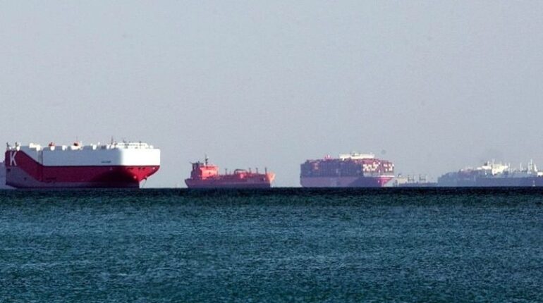 Suez Canal queue tops 230 vessels, Ever Given still stuck | Haulage News